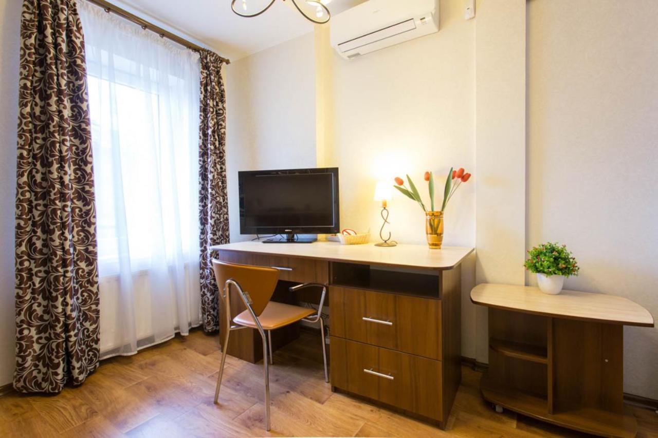 Excellent Studio Apartment In The Center - Kravtsova Lane 13B ハルキウ エクステリア 写真