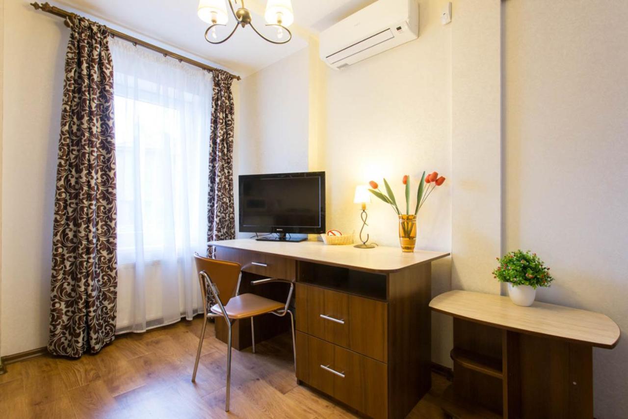 Excellent Studio Apartment In The Center - Kravtsova Lane 13B ハルキウ エクステリア 写真