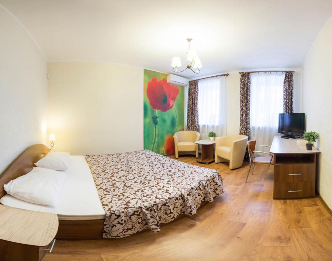 Excellent Studio Apartment In The Center - Kravtsova Lane 13B ハルキウ エクステリア 写真