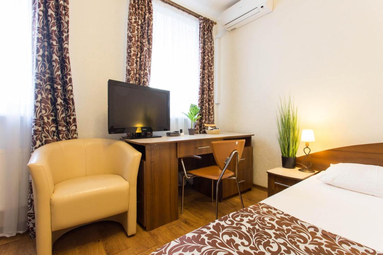 Excellent Studio Apartment In The Center - Kravtsova Lane 13B ハルキウ エクステリア 写真