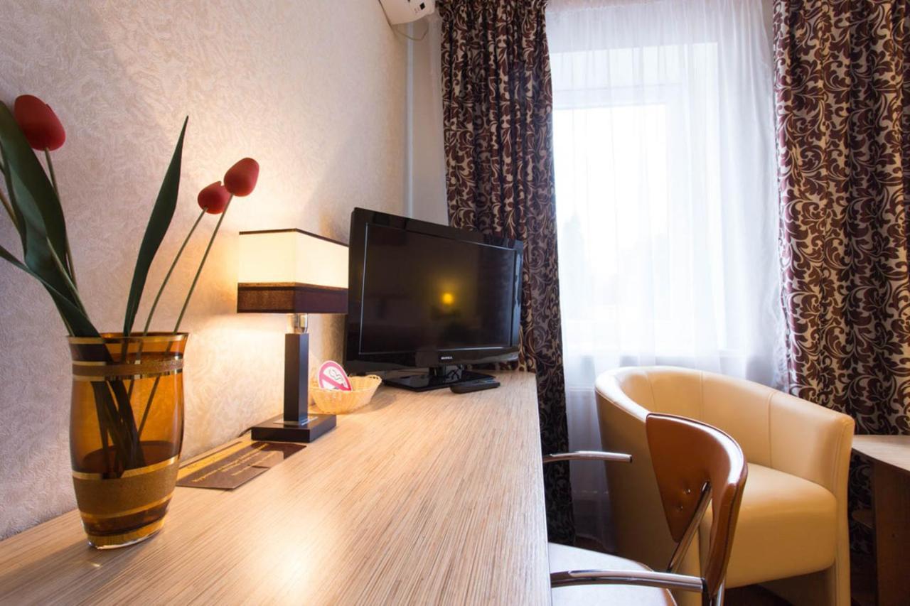Excellent Studio Apartment In The Center - Kravtsova Lane 13B ハルキウ エクステリア 写真