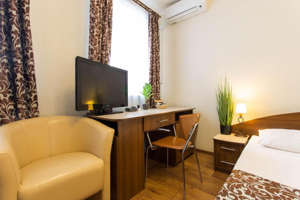 Excellent Studio Apartment In The Center - Kravtsova Lane 13B ハルキウ エクステリア 写真